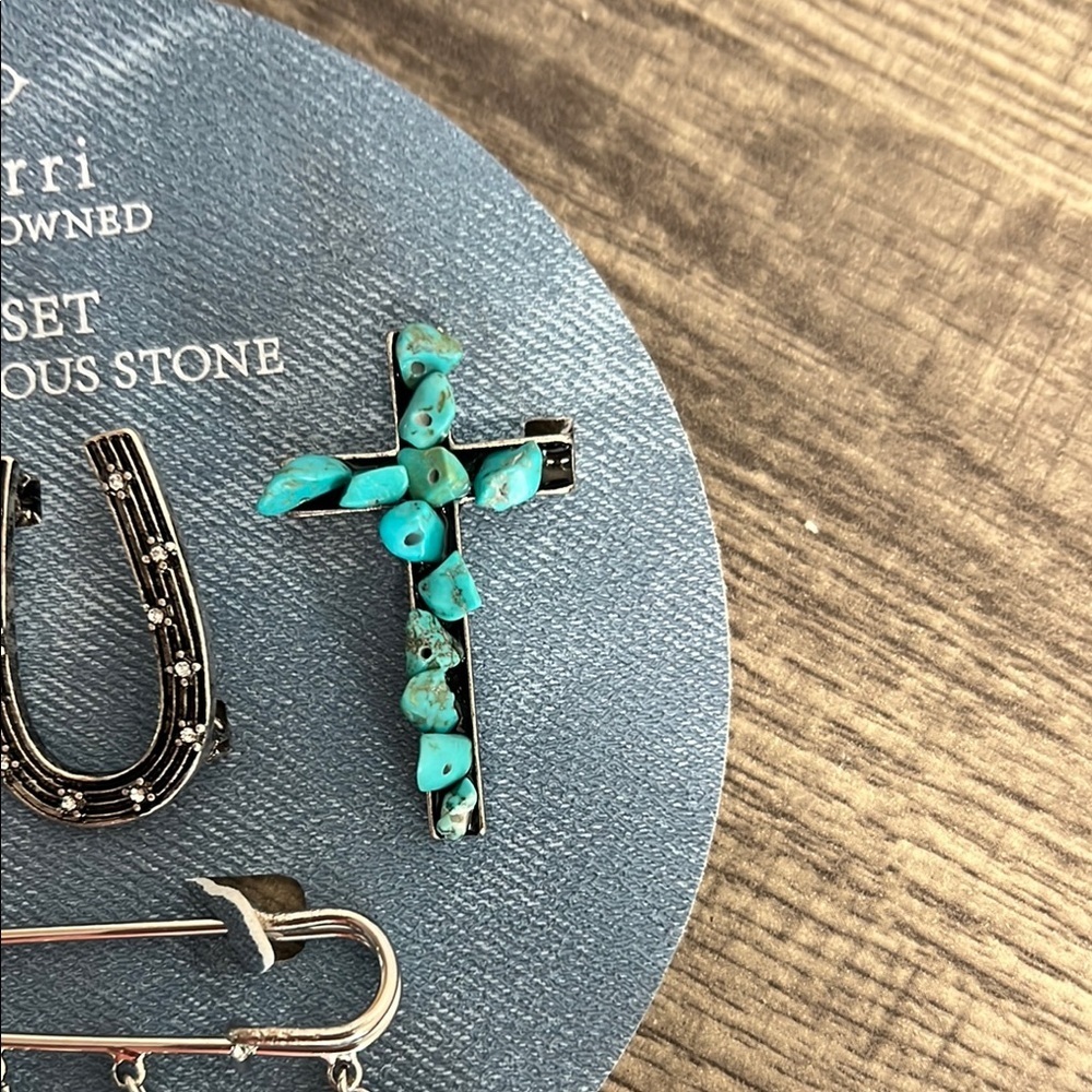 Arteries | Equestrian Brooch Set - Picture 5 of 6